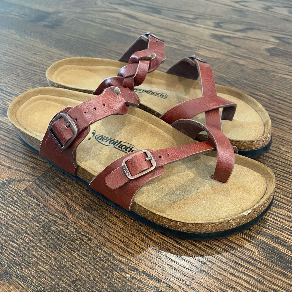 NWOT AEROTHORIC Irenic Brown Braided Leather Strap Slip On Sandals
